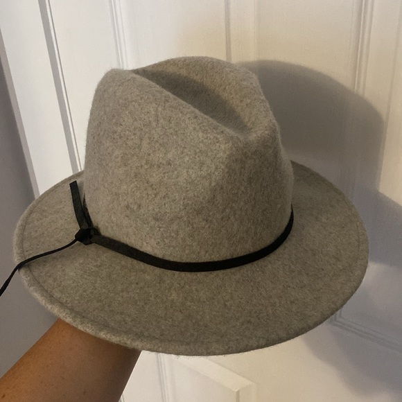 NWT Joe fresh felt hat, light grey, size M/L - Picture 2 of 4